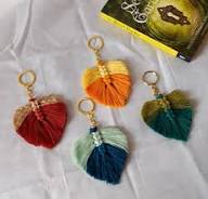 🍃 Macramé Shaded Leaf Keychain Bag Charm with Tassel – Handmade